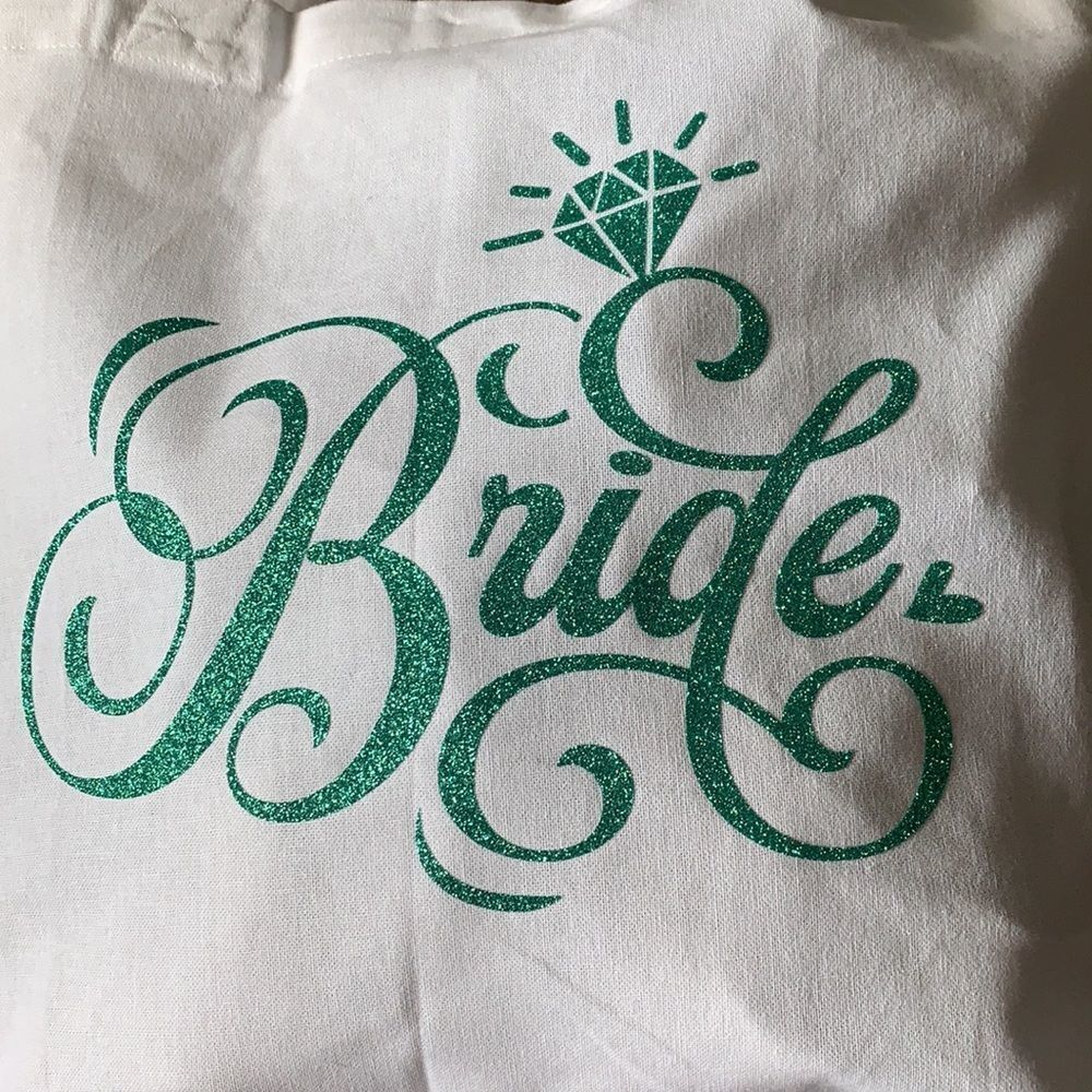 5/30 Bride with sparkle bag - Picture 2 of 4